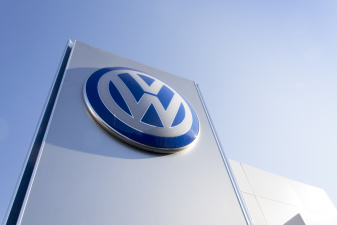 Концерн Volkswagen запустил завод по переработке батарей для электромобилей  