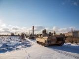 В Эстонию прибыла тяжелая техника нового подразделения из США 