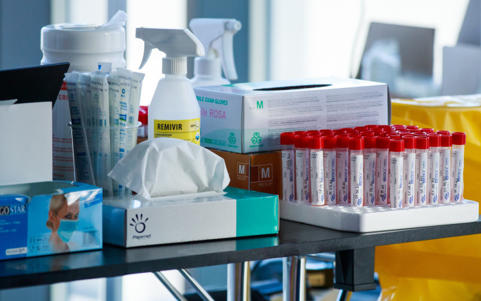 В Эстонии хотят применять более простые и удобные тесты на коронавирус по слюне 