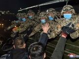 Ким Чен Ын похвастался новой баллистической ракетой на военном параде в Пхеньяне 