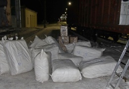 В Ивангороде в двух вагонах обнаружили контрабандные товары на 300 000 евро 