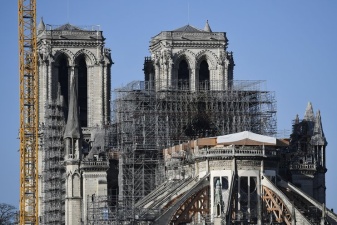 Власти Франции могут не справиться с восстановлением Нотр-Дама 