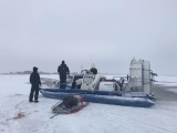 В Пярнуском заливе под лед провалился микроавтобус с четырьмя пассажирами