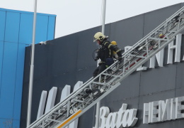 ФОТО: из-за пожара в ТЦ Rocca al Mare в понедельник утром эвакуировали посетителей