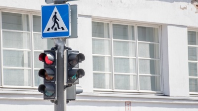 До 70% водителей Эстонии игнорируют запрещающий сигнал светофора 