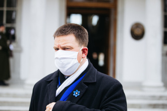 Ратас пообещал обсудить предложение Ааба обязать население носить маски в общественных местах