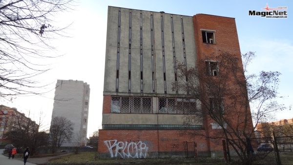 Полиция в Нарве потребовала от владельцев заброшенных зданий обезопасить их от подростков