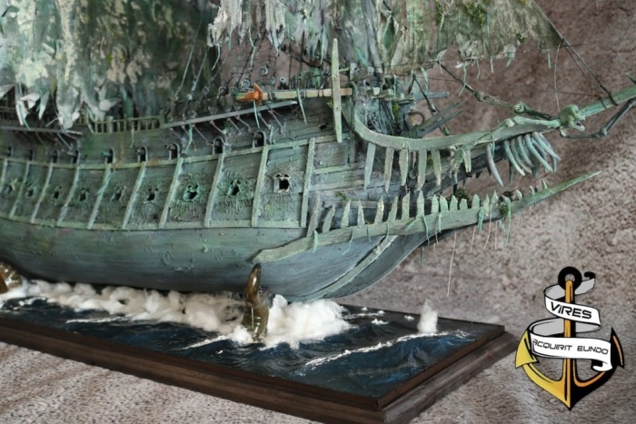 Моделист построил точную копию корабля из «Пиратов Карибского моря» 