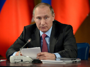 Путин обсудил с Порошенко судьбу Савченко и "бойцов ГРУ", осужденных на Украине
