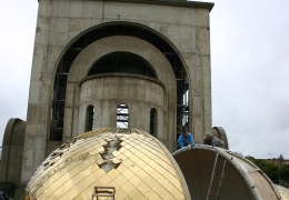 Над новым храмом засияют купола