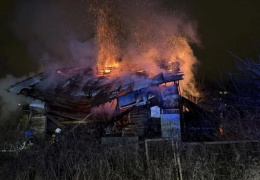 В центре Нарвы сгорел дом