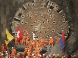 Построили самый длинный и глубокий тоннель для поездов в мире