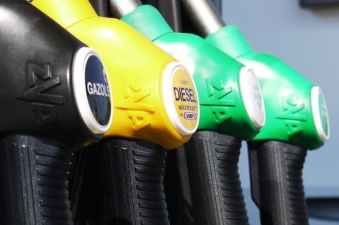 Цены на бензин в Эстонии могут вырасти из-за ужесточения санкций против Ирана 