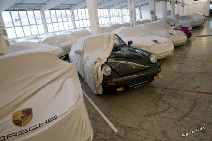 Скрытый склад автомобилей Porsche в Штутгарте