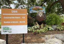 В зоопарке поселили животных из ЛЕГО