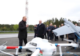  Лукашенко показали автомобиль, способный конкурировать с Тесла
