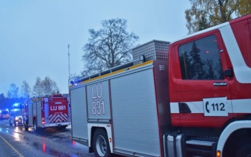 В Финляндии поезд столкнулся с военным грузовиком, четверо погибли 