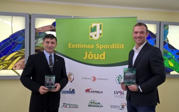 Нарвитян Ивана Новицкого и Антона Праткунаса наградили за успехи в спорте