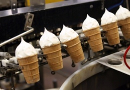 В жаркую погоду крупнейший в Эстонии завод по производству мороженого работает в три смены 