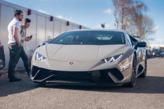 Владелец Lamborghini Performante хотел разогнаться в городе, но все пошло не так, как он планировал