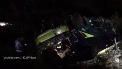 В Израиле рейсовый автобус упал с высоты 70 метров, погибли 2 человека