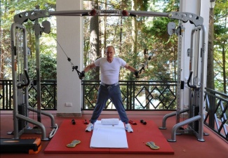 Путин и Медведев вместе сходили в спортзал и позавтракали