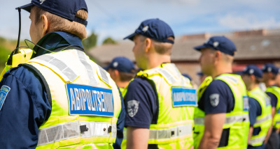 Помощникам полицейских в Эстонии хотят разрешить применять оружие 