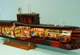 Модель атомной подводной лодки 667А