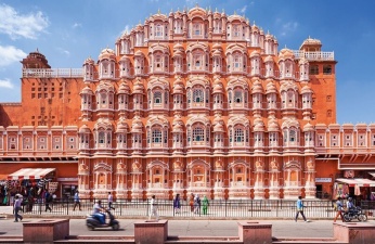 Дворец Ветров в Индии: 950 окон и ни одной лестницы 