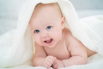 В последние полгода в Эстонии ежемесячно регистрируется менее тысячи новорожденных