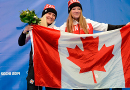 Золото сочинской Олимпиады в бобслее досталось канадкам