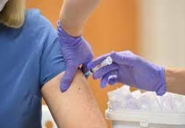 Правительство продлит освобождение от карантина для вакцинированных до года