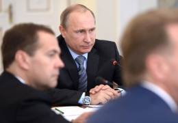 Путину предложили уничтожать попавшие в Россию санкционные продукты, он согласен