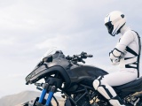 Новый трехколёсный мотоцикл Yamaha Niken 