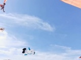 3-летняя девочка взмыла на 30 м в воздух на воздушном змее