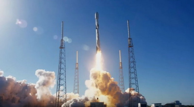 SpaceX начала 2023 год с почти рекордного запуска на орбиту 114 спутников сразу 