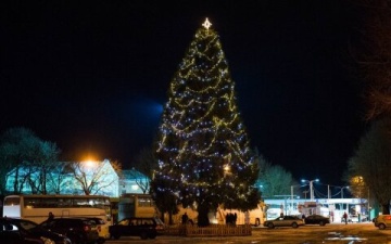 Новогоднего праздника в Нарве не будет, но по городу пустят музыкальный автобус