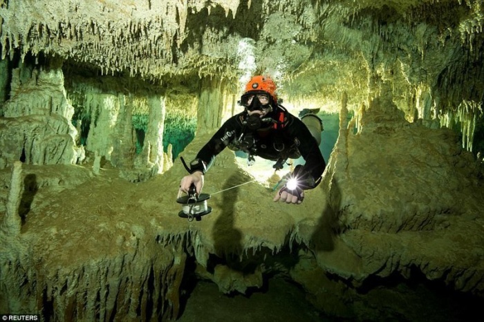  В Мексике нашли самую большую подводную пещеру в мире