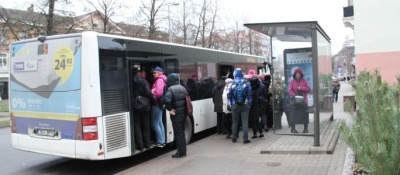 Депутаты в Нарве рассматривают вариант запуска коммерческих автобусных маршрутов на дачи 