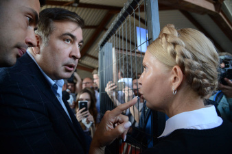 Порошенко пообещал выполнить любое решение суда по делу о гражданстве Саакашвили 
