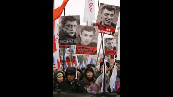 Следователи провели обыск в рабочем кабинете Бориса Немцова