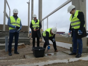 В среду в Нарве заложили краеугольный камень нового завода по производству красок