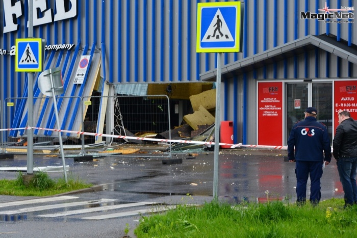 В центре Нарвы обрушилась часть магазина