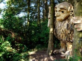 Гигантские деревянные скульптуры Томаса Дамбо