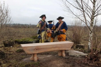 В Нарве установлена “историческая скамья”: почему это интересно в 21 веке?