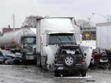 В Детройте произошла авария с участием более 30 автомобилей 