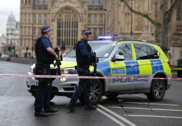ФОТО: в результате теракта у здания парламента Великобритании пострадали до 10 человек 