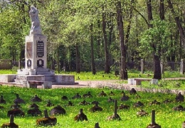 Нарвские депутаты рассмотрят вопрос о выделении 53 000 евро на ремонт гарнизонного кладбища 