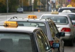 В Нарве хотят побудить таксистов обновить автопарк 