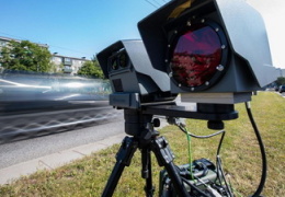С 1 июля изменился порог фиксации нарушений мобильными камерами контроля скорости
